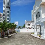 Luna Hotel By Moonknight